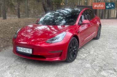 Седан Tesla Model 3 2023 в Киеве