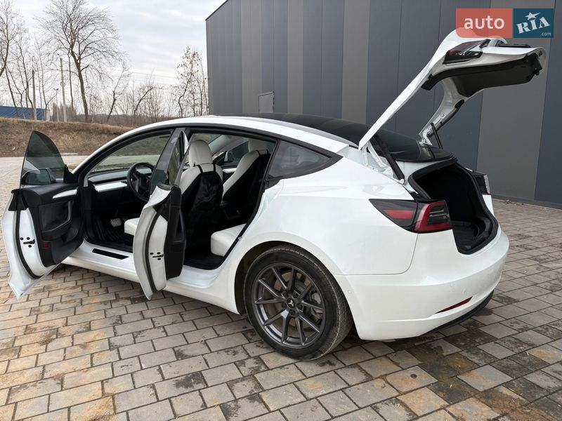 Седан Tesla Model 3 2021 в Хмельницькому фото 11 Седан Tesla Model 3 2021 в Хмельницькому