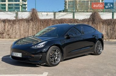 Седан Tesla Model 3 2020 в Днепре