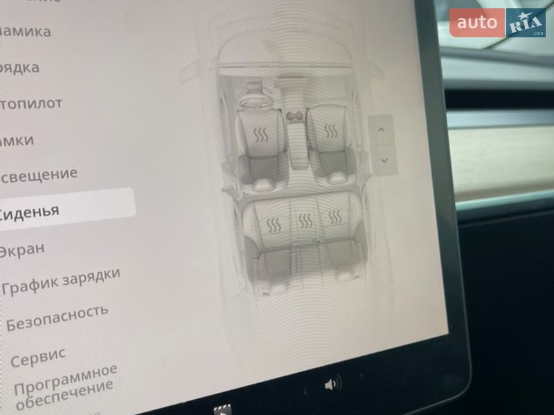 Седан Tesla Model 3 2022 в Львове