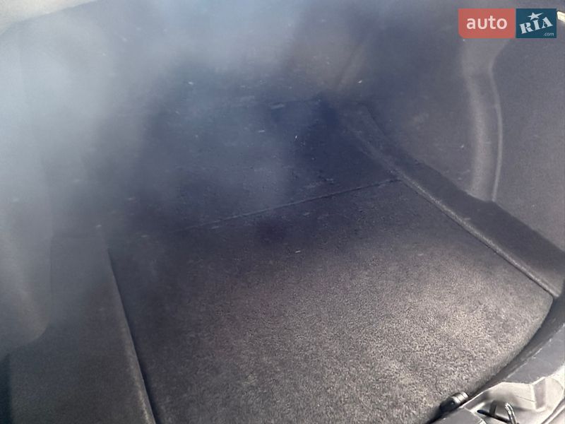 Седан Tesla Model 3 2022 в Киеве