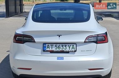 Седан Tesla Model 3 2020 в Івано-Франківську