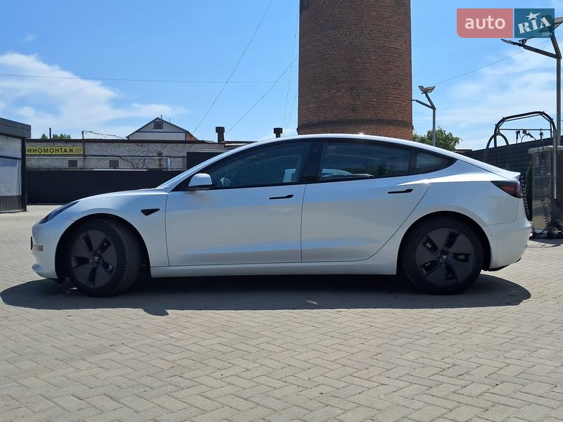 Седан Tesla Model 3 2020 в Ивано-Франковске