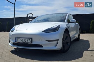 Седан Tesla Model 3 2020 в Івано-Франківську