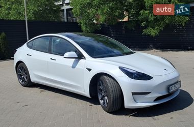 Седан Tesla Model 3 2020 в Івано-Франківську