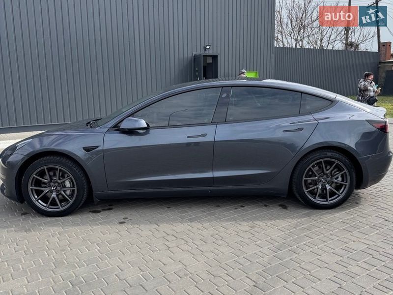Седан Tesla Model 3 2021 в Одесі