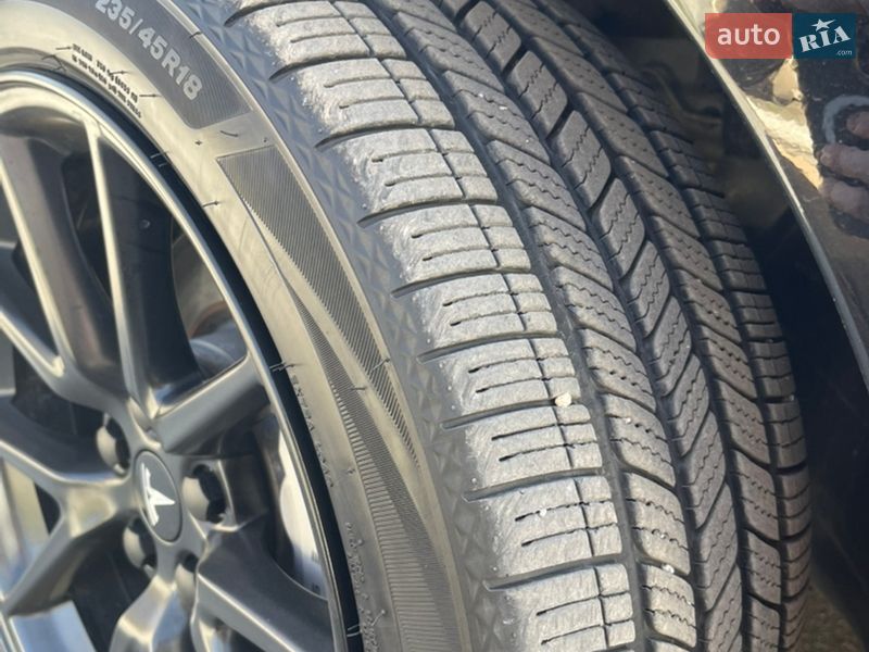 Седан Tesla Model 3 2022 в Кропивницком