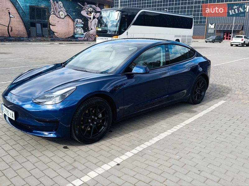 Седан Tesla Model 3 2022 в Луцке фото 18 Седан Tesla Model 3 2022 в Луцке