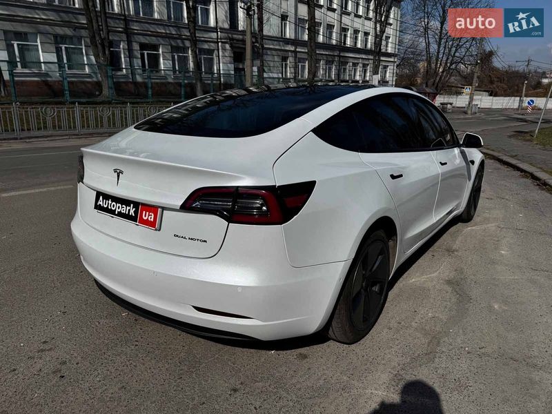 Седан Tesla Model 3 2022 в Киеве фото 7 Седан Tesla Model 3 2022 в Киеве