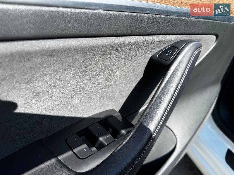 Седан Tesla Model 3 2022 в Киеве фото 16 Седан Tesla Model 3 2022 в Киеве