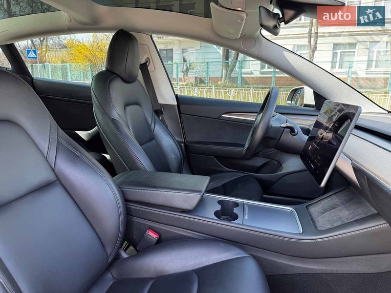 Седан Tesla Model 3 2022 в Киеве фото 36 Седан Tesla Model 3 2022 в Киеве