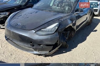Седан Tesla Model 3 2019 в Калиновке
