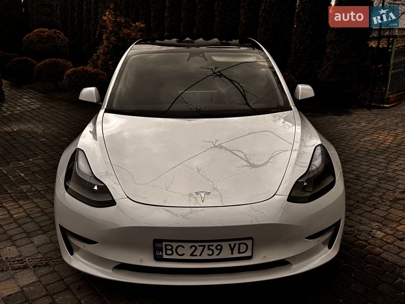 Седан Tesla Model 3 2021 в Самборе