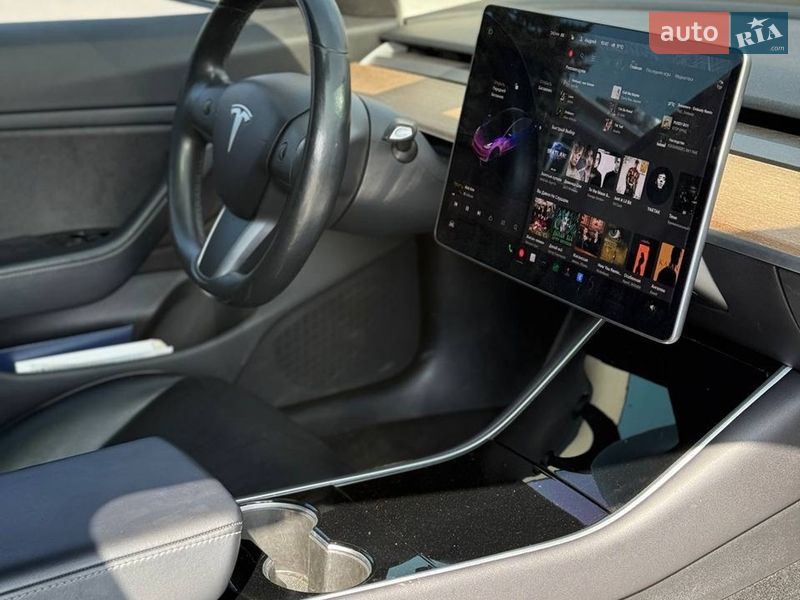 Седан Tesla Model 3 2019 в Запорожье