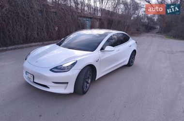 Седан Tesla Model 3 2020 в Дніпрі