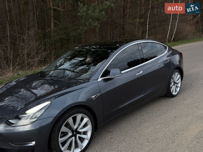 Седан Tesla Model 3 2018 в Ковеле