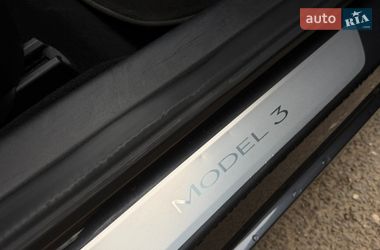 Седан Tesla Model 3 2018 в Ковелі