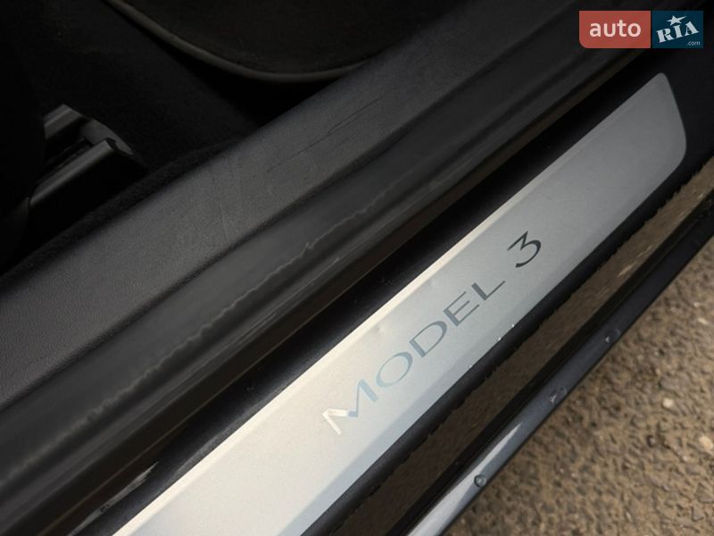 Седан Tesla Model 3 2018 в Ковеле