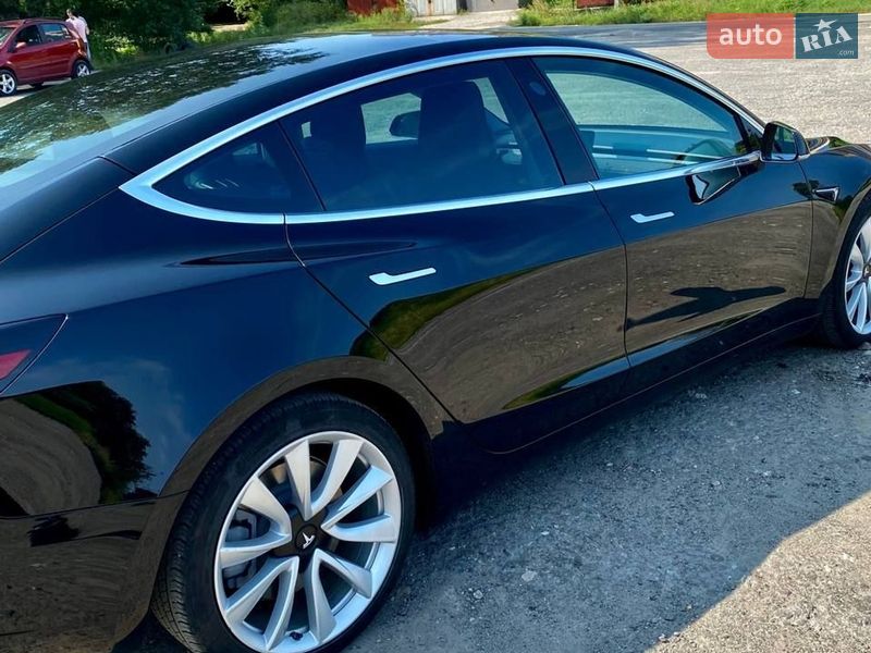 Tesla Model 3 2018