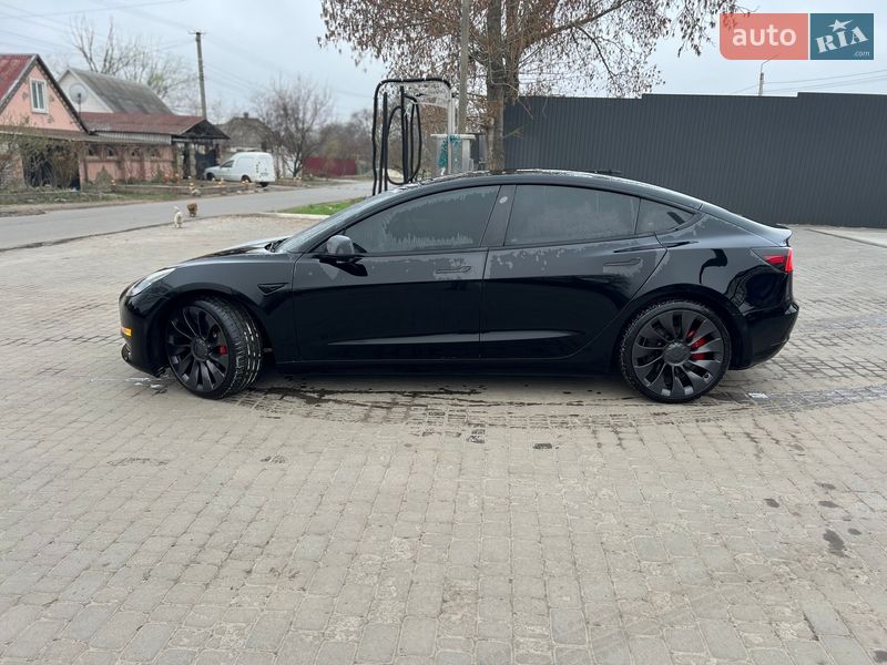 Седан Tesla Model 3 2021 в Новомосковську