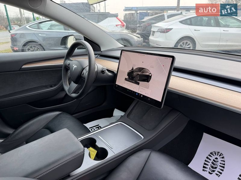 Седан Tesla Model 3 2023 в Луцке фото 19 Седан Tesla Model 3 2023 в Луцке