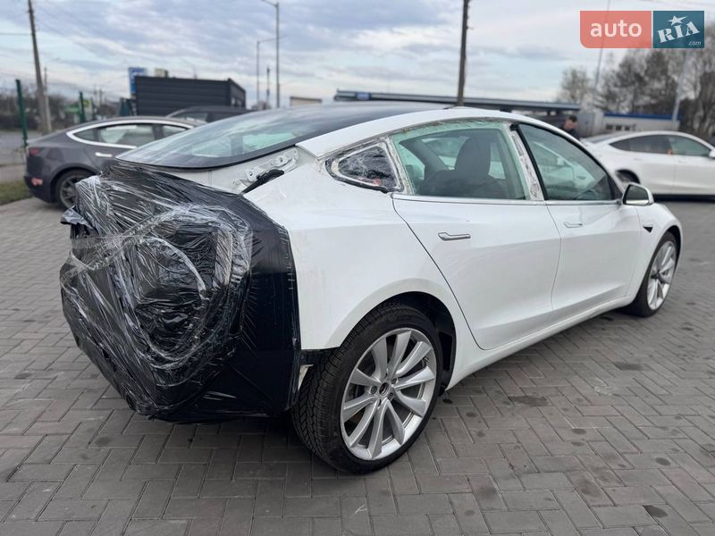 Седан Tesla Model 3 2019 в Луцьку фото 6 Седан Tesla Model 3 2019 в Луцьку
