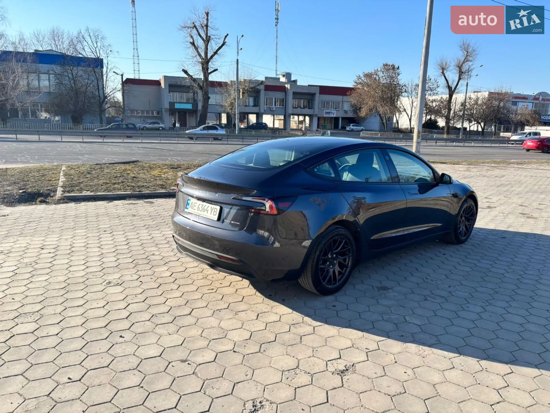 2025 Tesla Model 3 - мініатюра 4