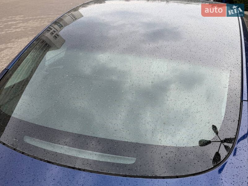 Седан Tesla Model 3 2021 в Києві