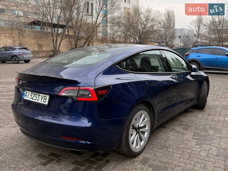 Седан Tesla Model 3 2021 в Києві