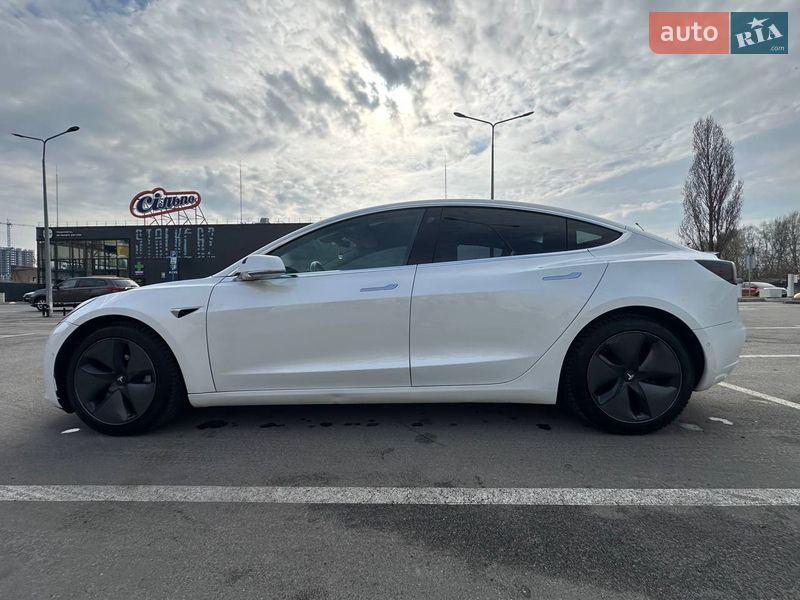 Седан Tesla Model 3 2019 в Києві