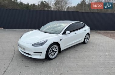 Седан Tesla Model 3 2022 в Киеве