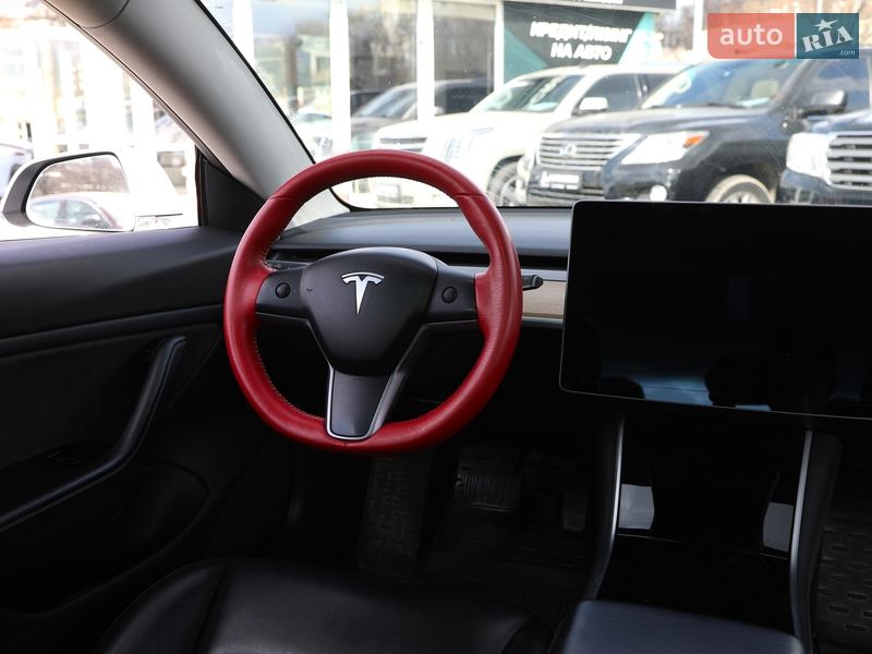 Седан Tesla Model 3 2019 в Харькове