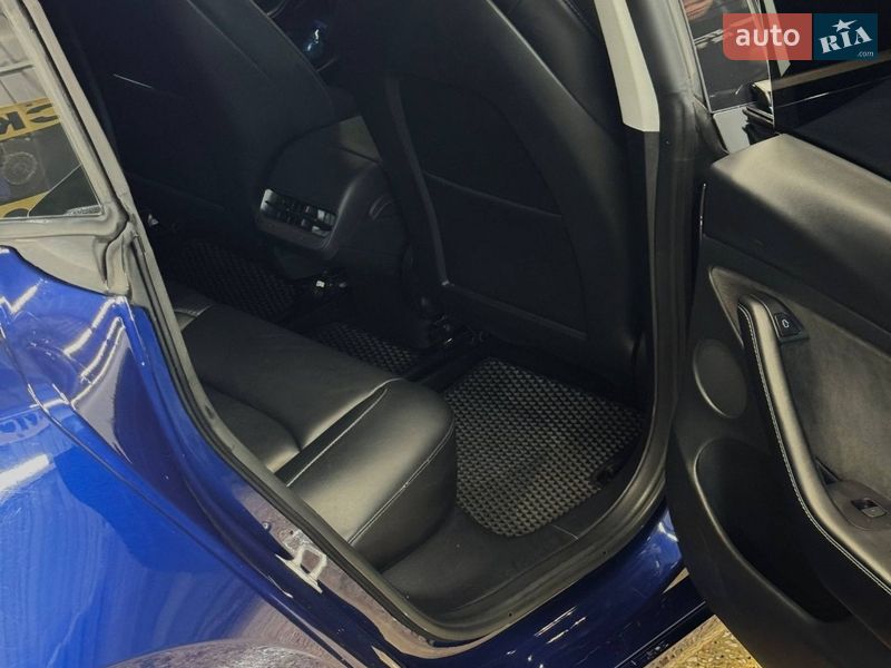 Седан Tesla Model 3 2022 в Харькове