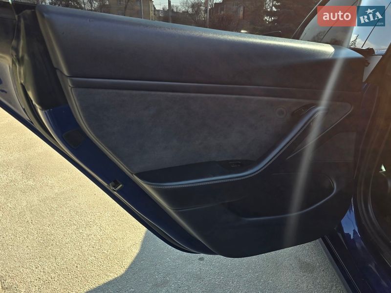 Седан Tesla Model 3 2019 в Полтаве