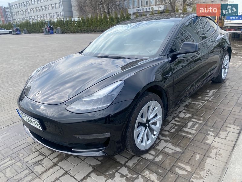 Tesla Model 3 2022