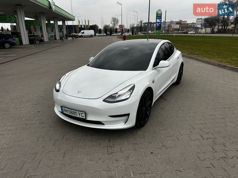 Седан Tesla Model 3 2019 в Житомирі