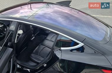 Седан Tesla Model 3 2018 в Ирпене