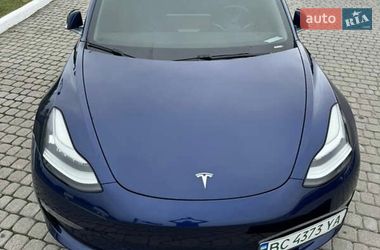Седан Tesla Model 3 2018 в Львові