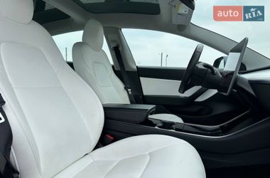 Седан Tesla Model 3 2019 в Ивано-Франковске