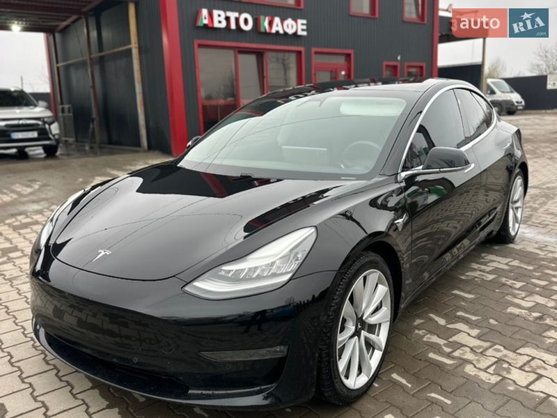 Седан Tesla Model 3 2020 в Бучаче фото 11 Седан Tesla Model 3 2020 в Бучаче