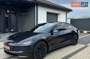 Седан Tesla Model 3 2024 в Кропивницком