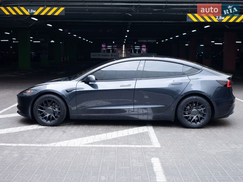 Седан Tesla Model 3 2024 в Киеве фото 4 Седан Tesla Model 3 2024 в Киеве