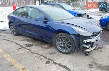 Седан Tesla Model 3 2023 в Киеве