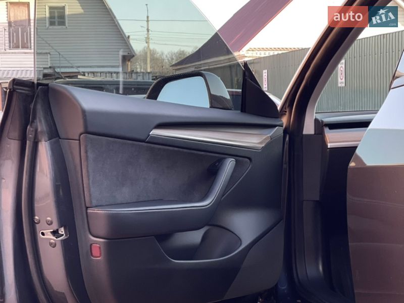 Седан Tesla Model 3 2021 в Коростені