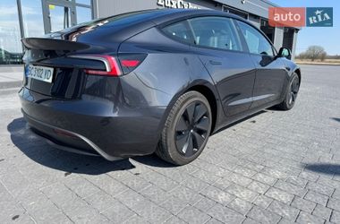 Седан Tesla Model 3 2024 в Львове