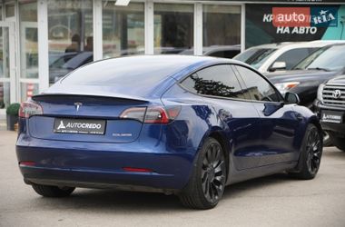 Седан Tesla Model 3 2022 в Харькове
