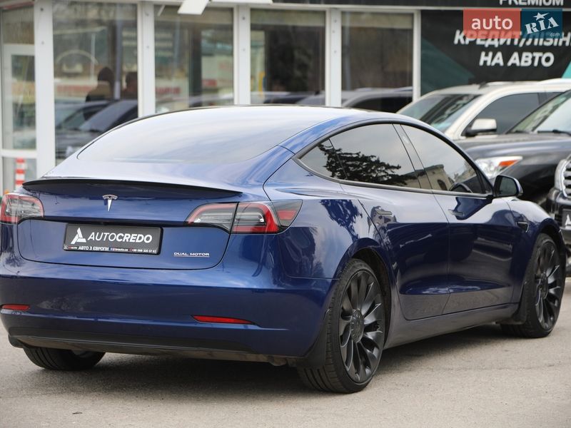 Седан Tesla Model 3 2022 в Харкові