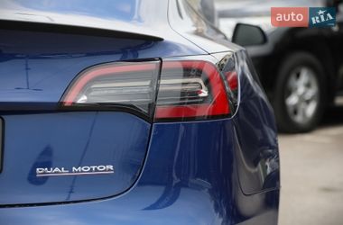 Седан Tesla Model 3 2022 в Харькове
