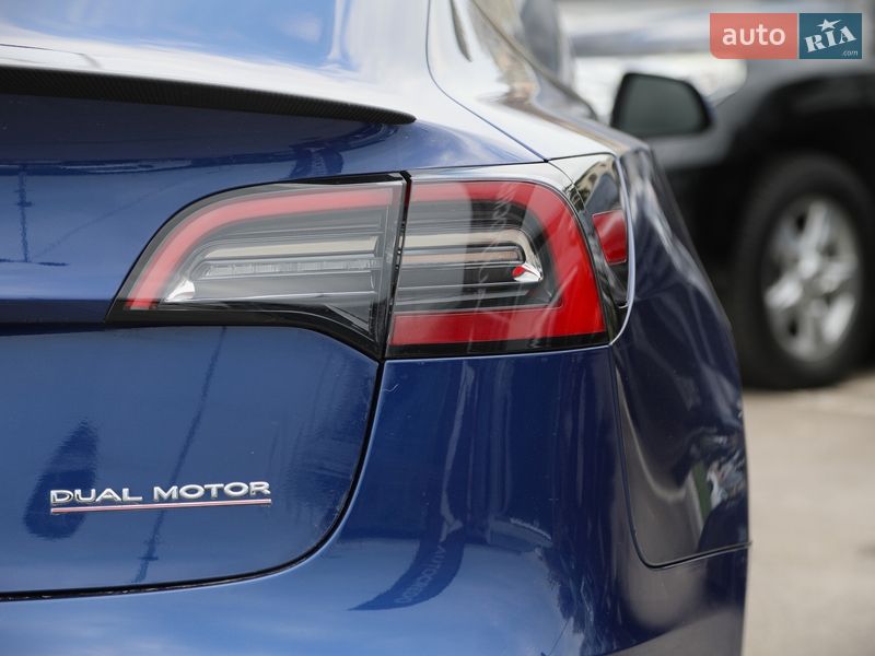 Седан Tesla Model 3 2022 в Харкові