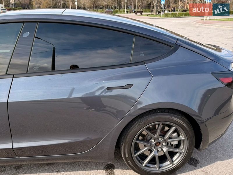 Седан Tesla Model 3 2022 в Запорожье